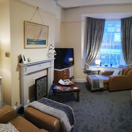 Appartement A Summer Place - Spacious Maisonette, Central Whitby, Sleeps 4, Close To Amenities Extérieur photo