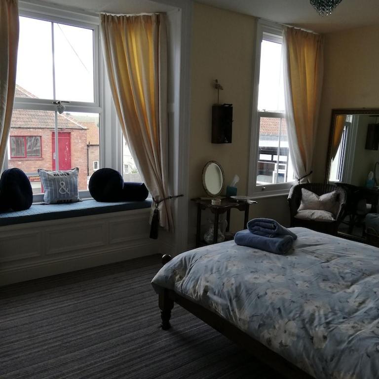 Appartement A Summer Place - Spacious Maisonette, Central Whitby, Sleeps 4, Close To Amenities Extérieur photo